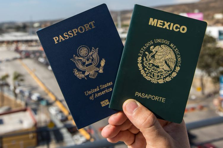 Mexican passport and US passport